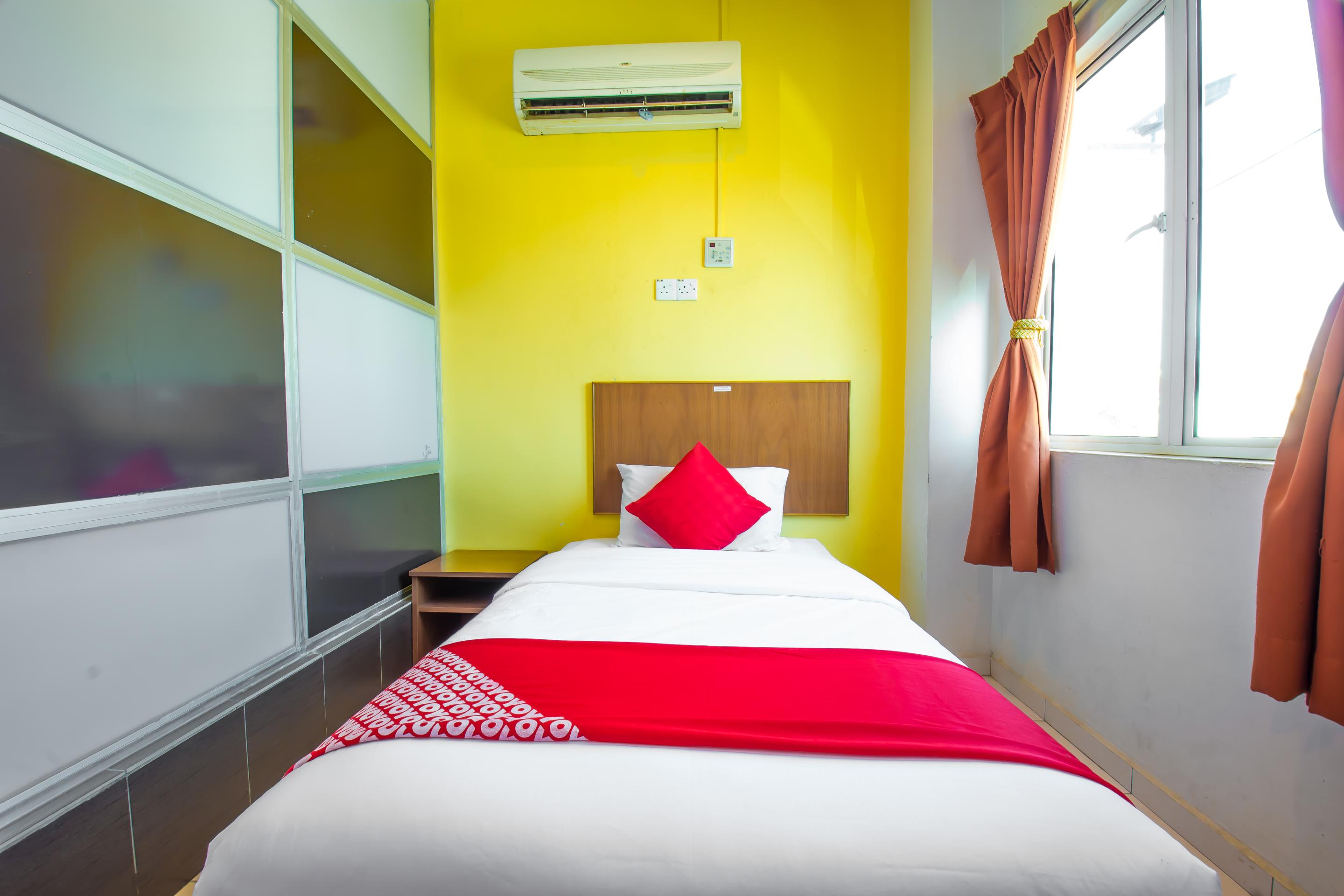 Oyo 582 Hotel Walk Inn Kampong Pasir Puteh  Εξωτερικό φωτογραφία