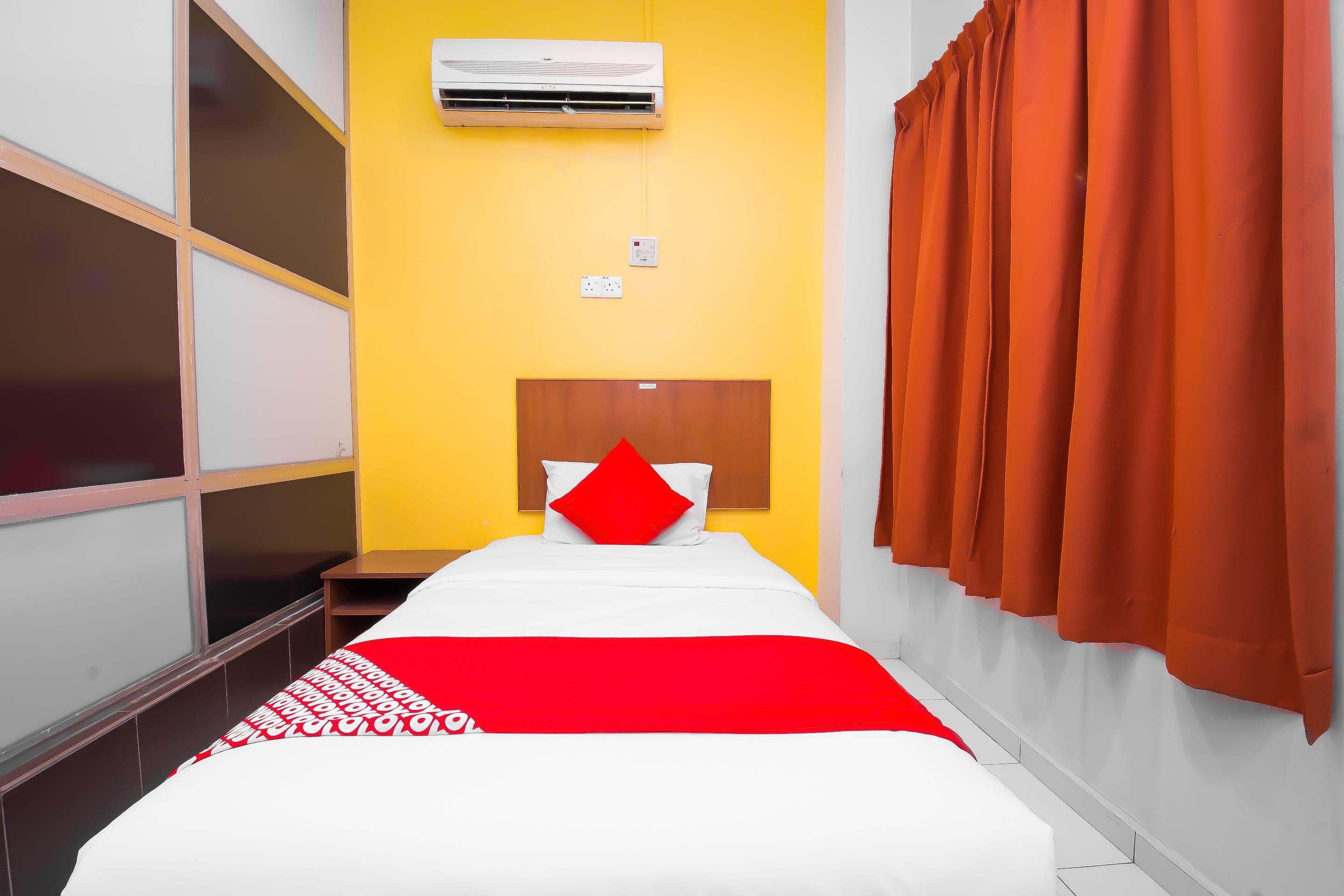 Oyo 582 Hotel Walk Inn Kampong Pasir Puteh  Εξωτερικό φωτογραφία