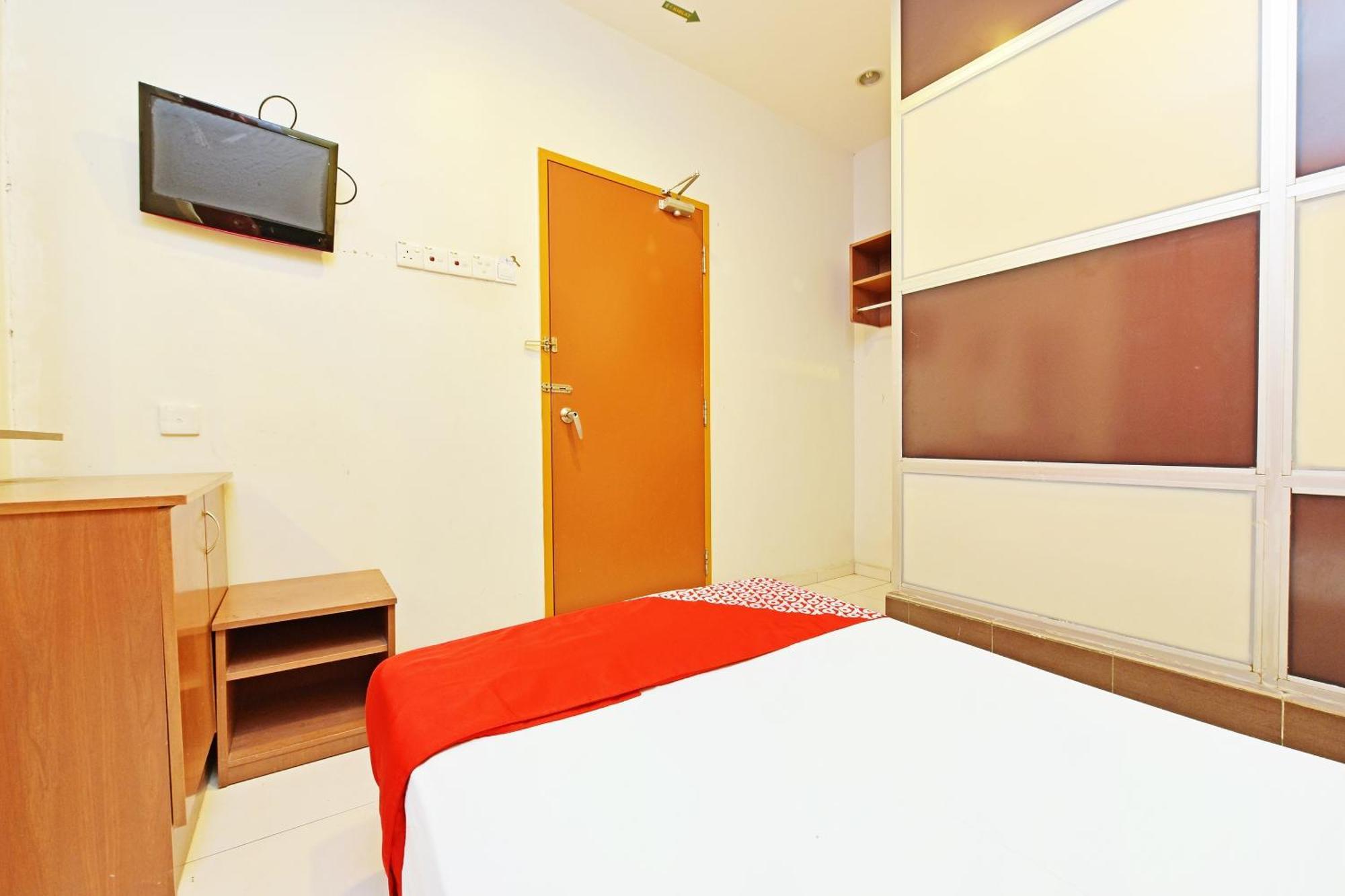Oyo 582 Hotel Walk Inn Kampong Pasir Puteh  Εξωτερικό φωτογραφία