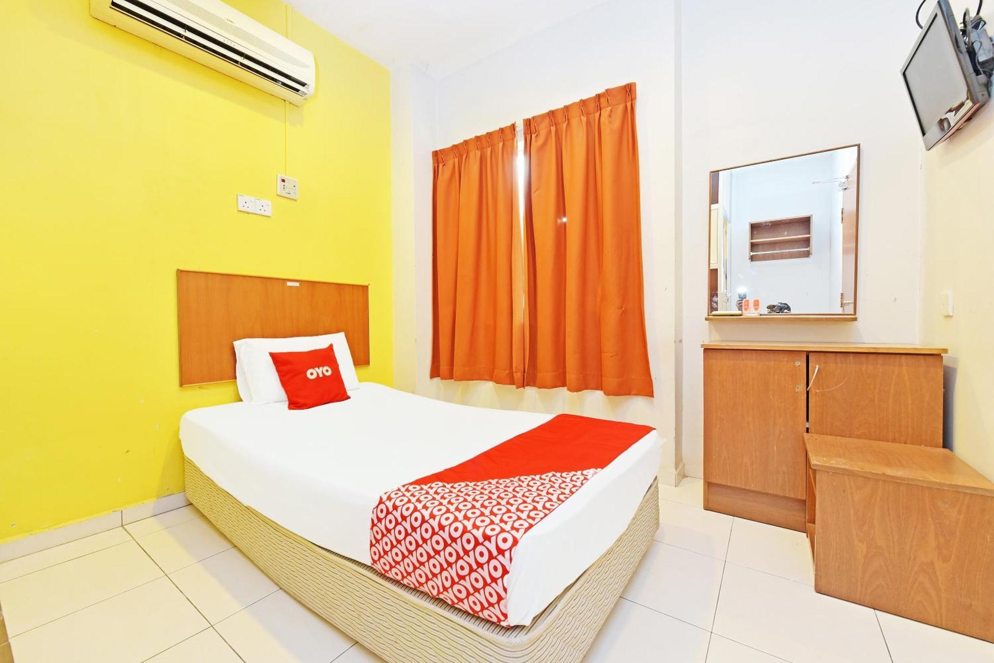 Oyo 582 Hotel Walk Inn Kampong Pasir Puteh  Εξωτερικό φωτογραφία