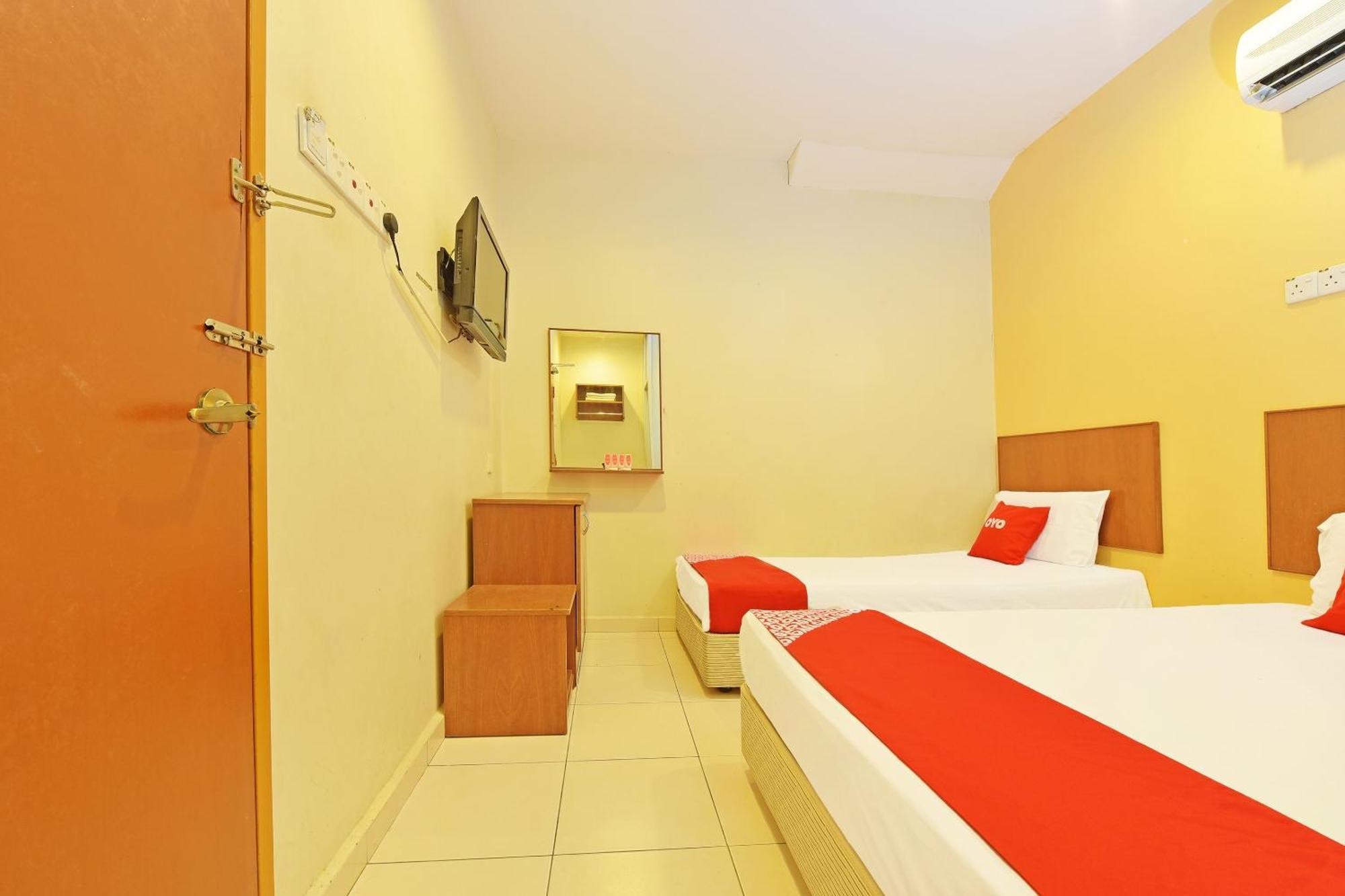 Oyo 582 Hotel Walk Inn Kampong Pasir Puteh  Εξωτερικό φωτογραφία